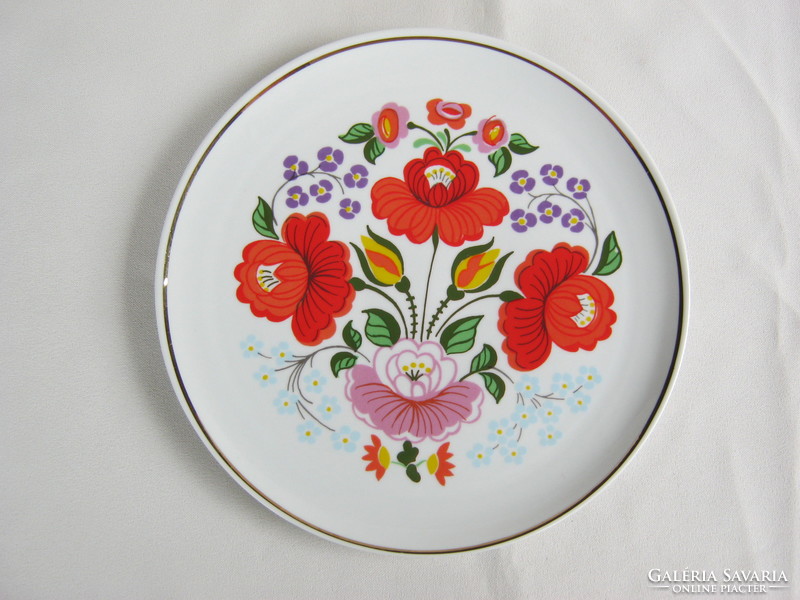 Hollóház porcelain patterned plate on Kalocsa wall plate