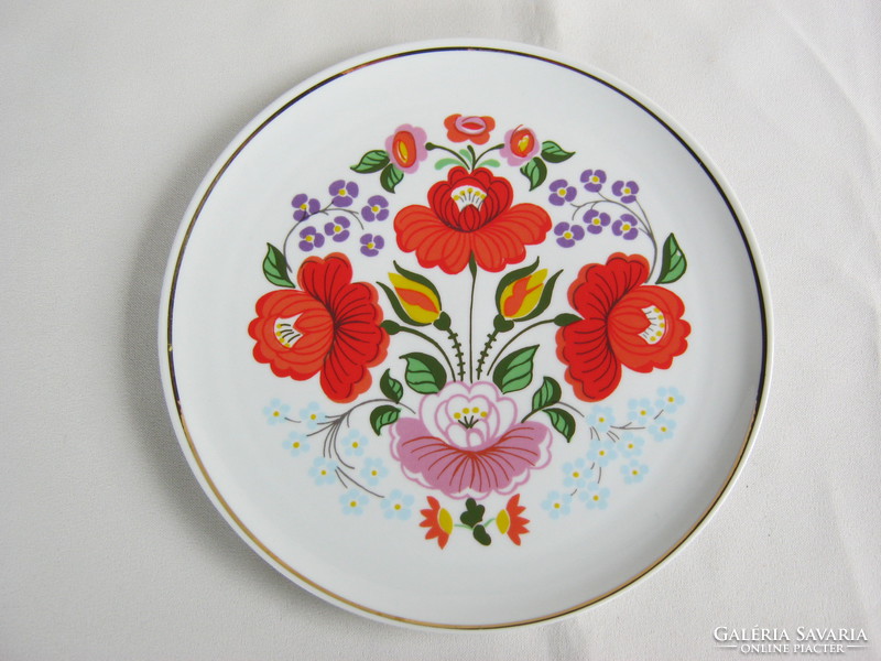 Hollóház porcelain patterned plate on Kalocsa wall plate