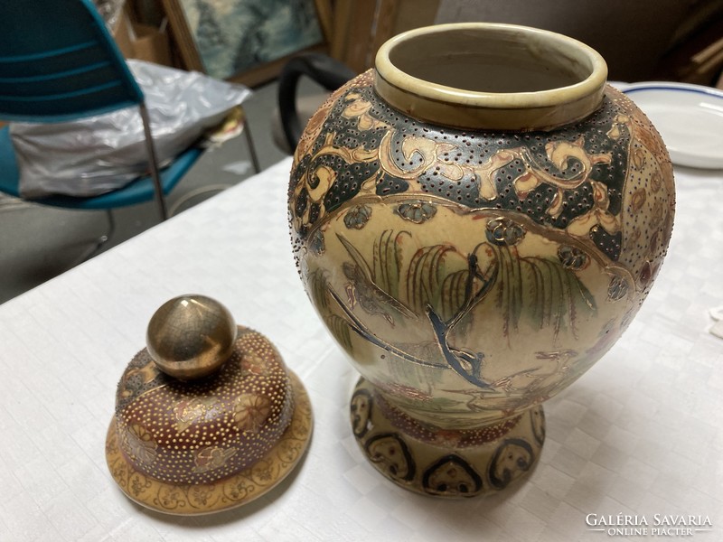 Kínai fedeles váza eladó