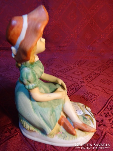 Porcelán figura, kalapos lány, magassága 13 cm. Vanneki!