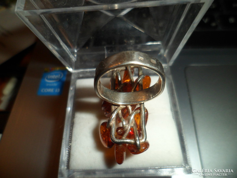 Silver ring / honey amber