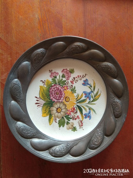 BASSANO kerámia tányér ón keretben