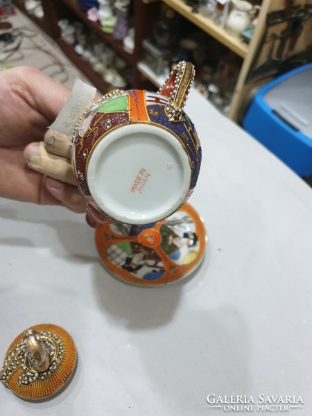 Japanese porcelain spout