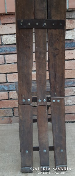 Hordóból készült székek