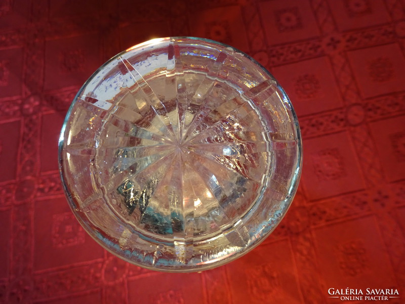 Crystal glass vase height 18.5 cm, upper diameter 9.7 cm. He has!