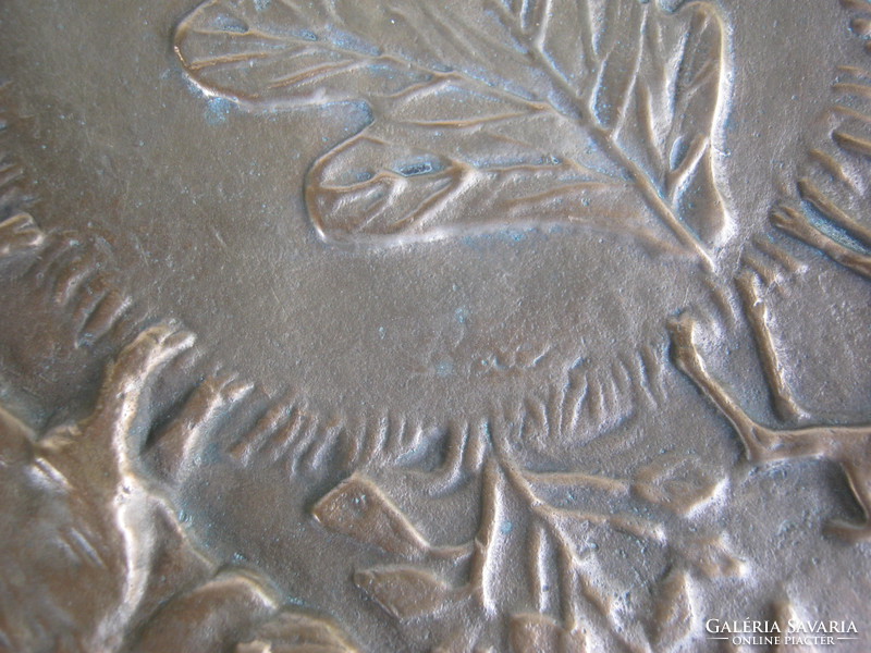 Rácz Edit réz vagy bronz vadász fali tál őz vaddisznó szarvas muflon díszítéssel