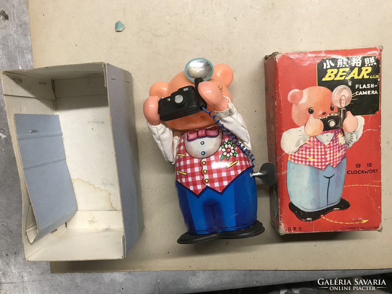 Retro winding photographer rubber teddy bear in original box