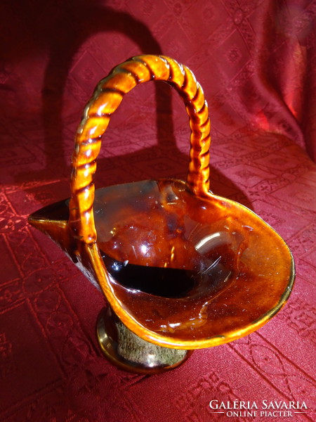 Glazed ceramic basket, centerpiece, height 13 cm. He has!