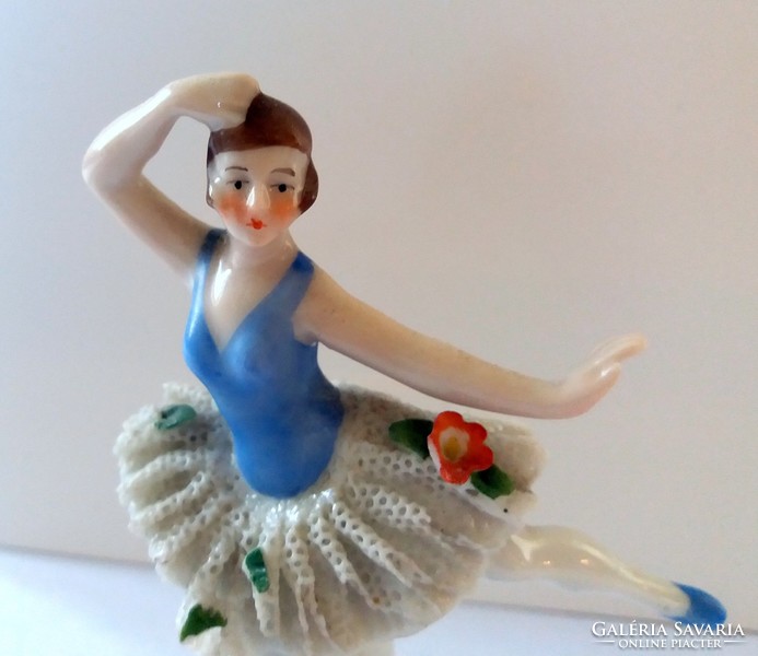 Volkstedt balerina, Art Deco frizura, csipkés tüll szoknya, szépen festett arc