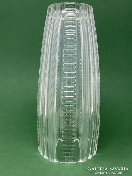 Csíkos mintájú, közepes méretű modern üvegváza- 25cm- CZ