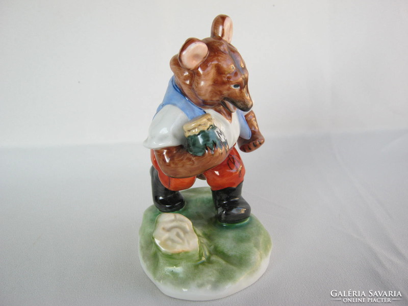 Herend porcelain teddy bear with honey