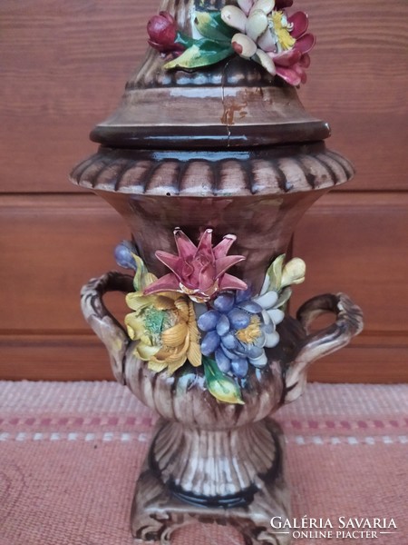 Bassano porcelain table centerpiece