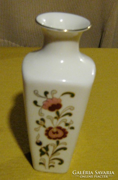 Zsolnay porcelán váza, jelzett