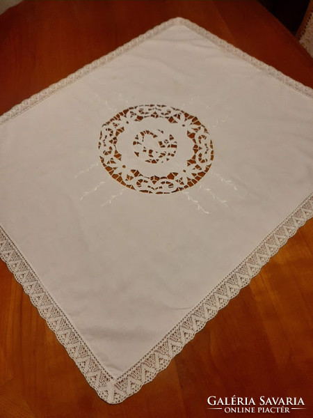 Riseliős tablecloth