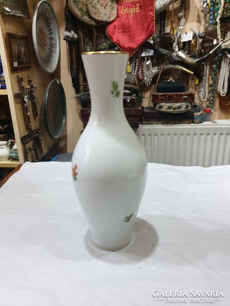 Nauwien porcelán váza 