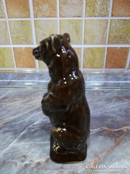 Porcelain zsolnay? Brown bear