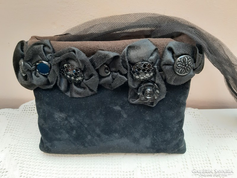 Fekete fodros rózsa gombos retro női alkalmi színházi bársony táska tüll pánttal