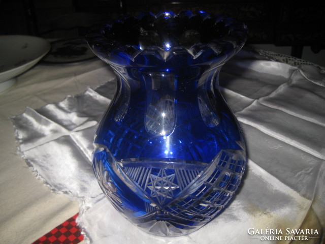Polished blue lead crystal vase 16 x 22 cm