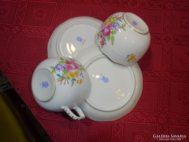 Herend porcelain, six-person tea set, hbc pattern. He has!