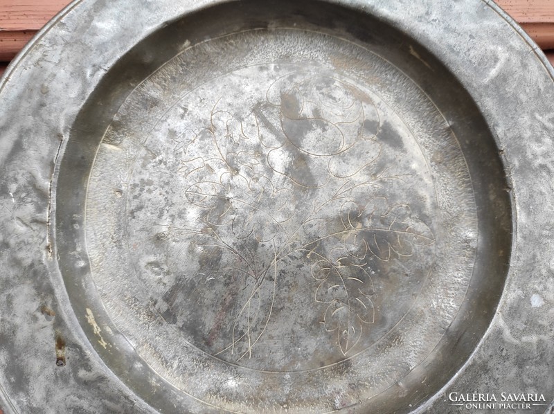 Tin bowl, decorative plate from antiquity from the time of the War of Independence from 1848, marked the beginning of the 1800s!