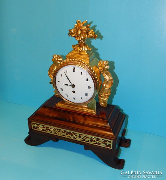 Working clock from the first half of the 1800s with a mini structure
