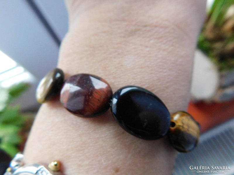 Beautiful tiger's eye cat's eye onyx bracelet