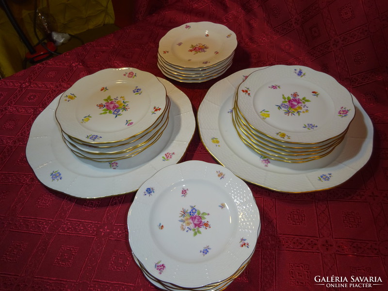 Herend porcelain, hbc pattern cake set for 12 people. He has!