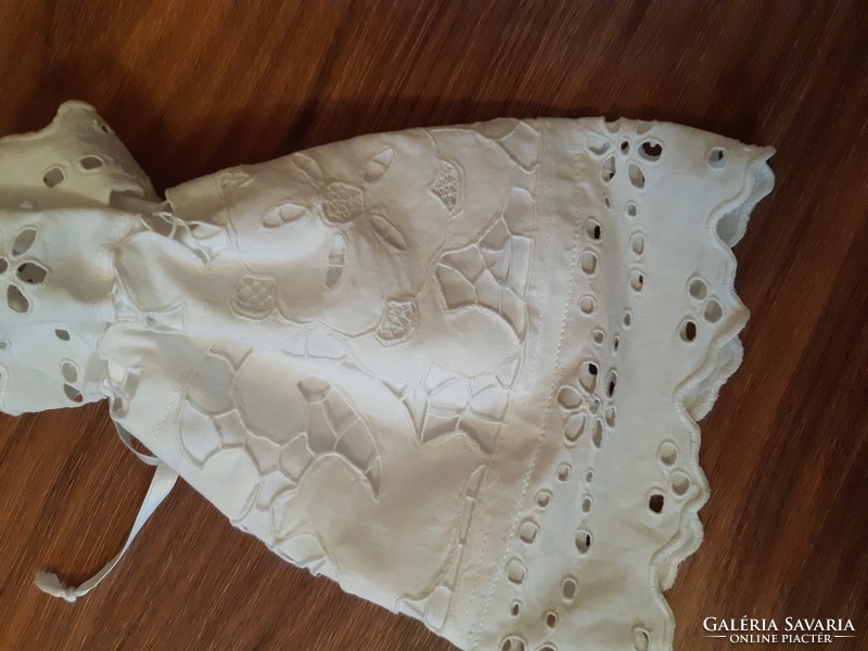 Lavender bag, lampshade with antique lace