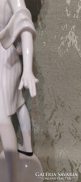 Kurt Steiner rare porcelain figurine - teenager with scarf