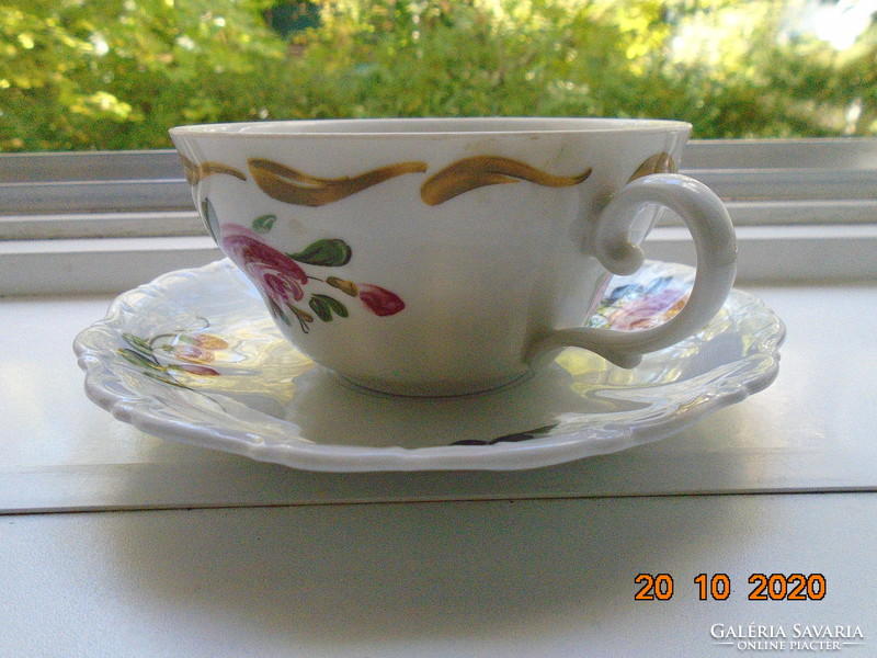 Kézzel festett rózsás nagyméretű német teás csésze alátéttel