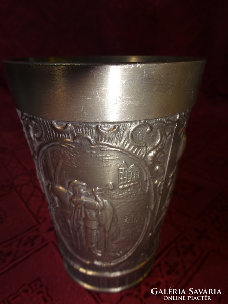 Grenningloh zinn cup, 95%, top diameter 8 cm. He has!