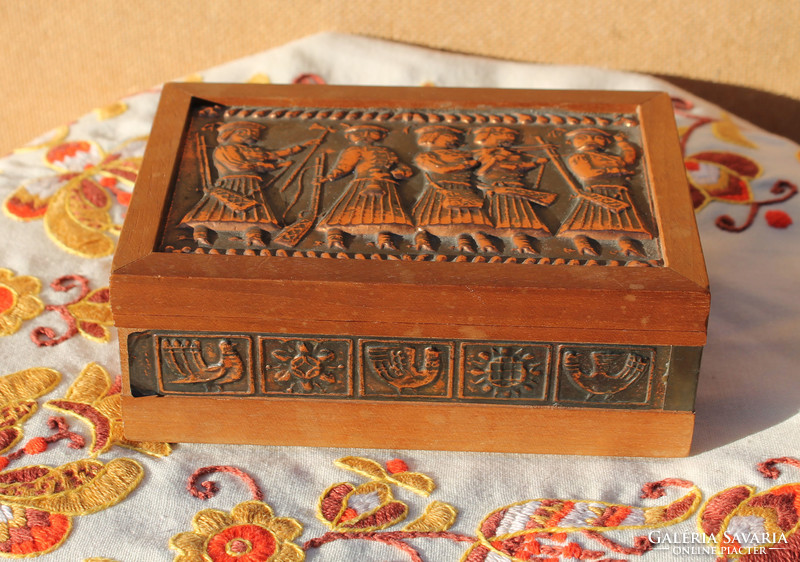 Box with a scene depicted on a metal plate, retro