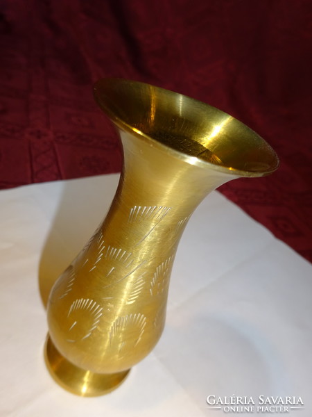 Copper vase, height 6 cm, top diameter 3 cm. He has!