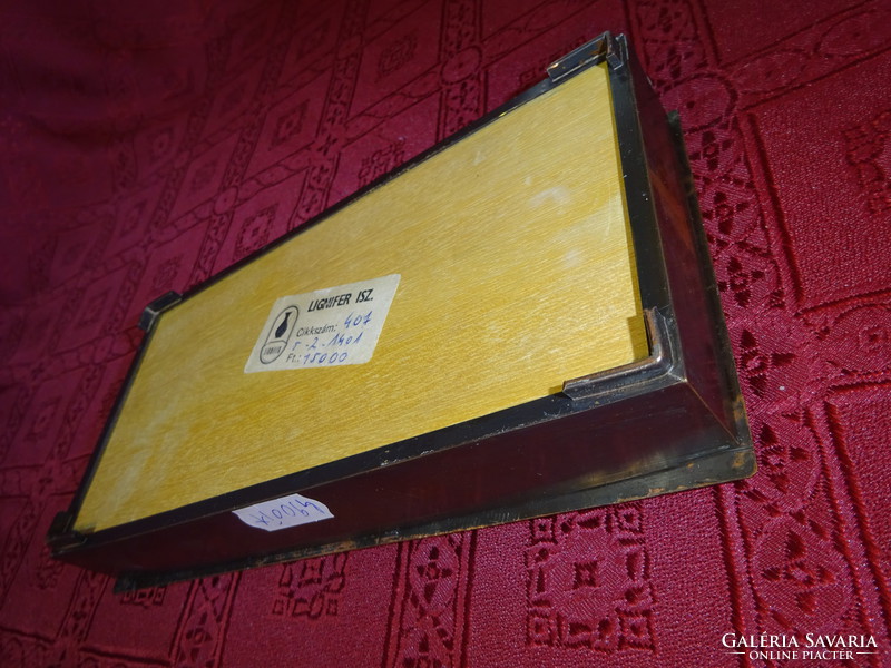 Bronze box with wooden insert, print depicting a vintage scene. He has!
