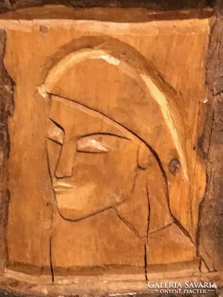 Fa szobor női arccal, 24 x 16 cm