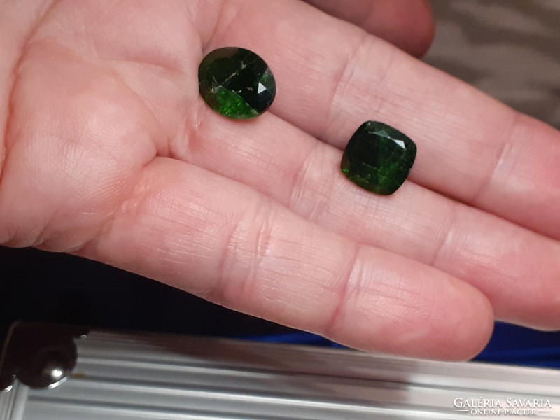 Chrome diopside gemstone rare 5 and 7 carats