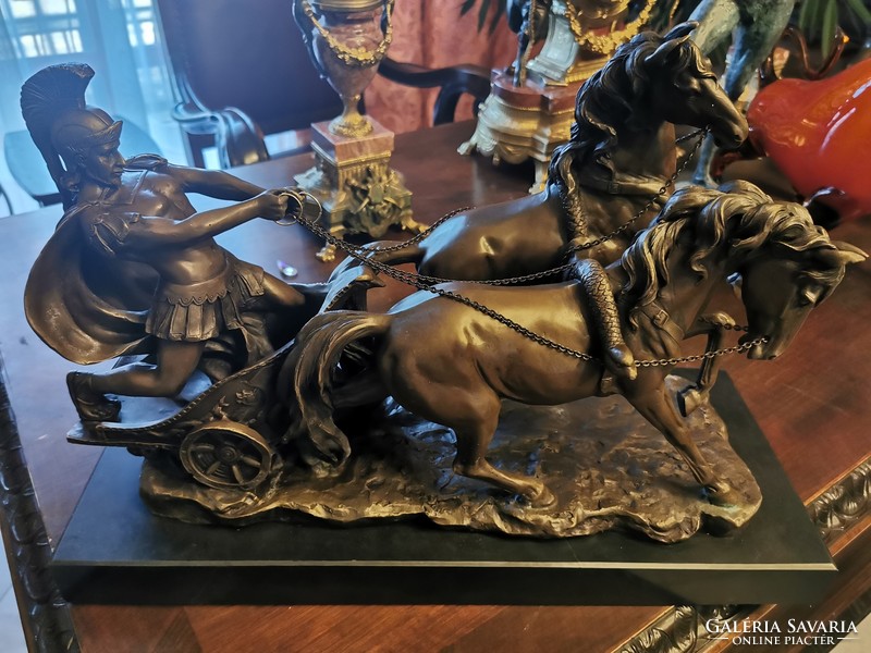 Harcos lovas harci szekéren - Hatalmas bronz szobor műalkotás