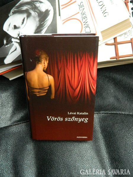 Katalin Lévai > red carpet / brand new!