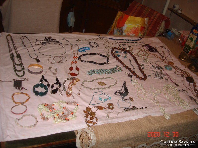 Approx.45 Pieces of jewelry