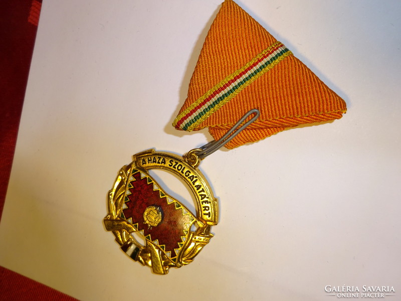 Katonai kitüntetés a haza szolgálatáért, átmérője 3,8 cm. Vanneki!