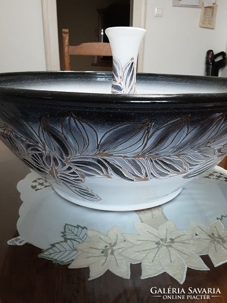 Huge ceramic room fountain, bubbling - with butterfly pattern - with such machine elements