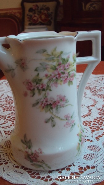 Gyönyörű rózsafüzéres,antik (vintage) porcelán kancsó--különleges forma és fül./Pfeiffer-Lowenstein/