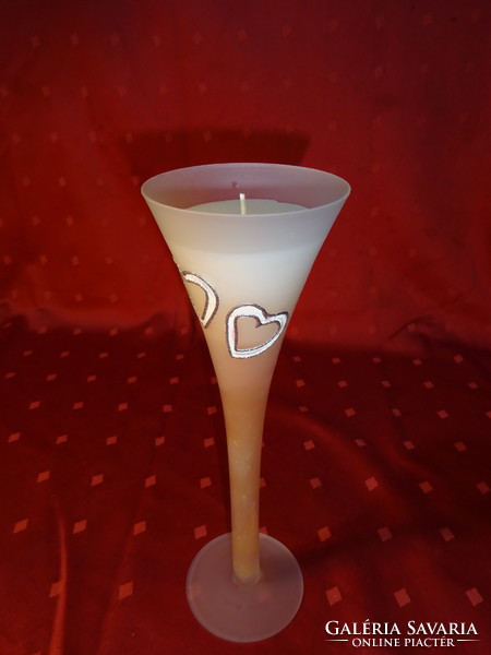 Opál üveg gyertyatartó, kehely forma, szív díszítéssel, magassága 25 cm. Vanneki!