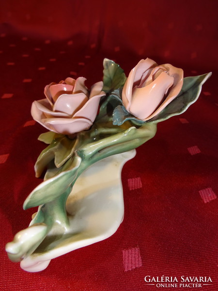 German porcelain centerpiece, two rosebuds. Length 12.5 cm. He has!