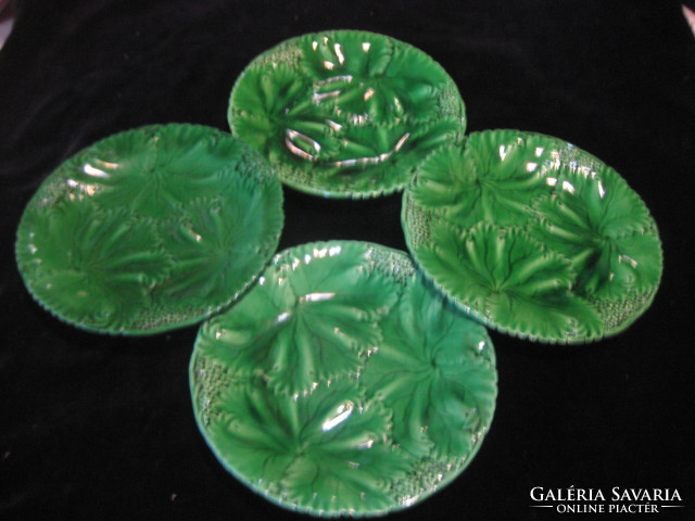 Saarreguimines  majolika tányérok , 4 db  , használva nem volt  18,8 cm