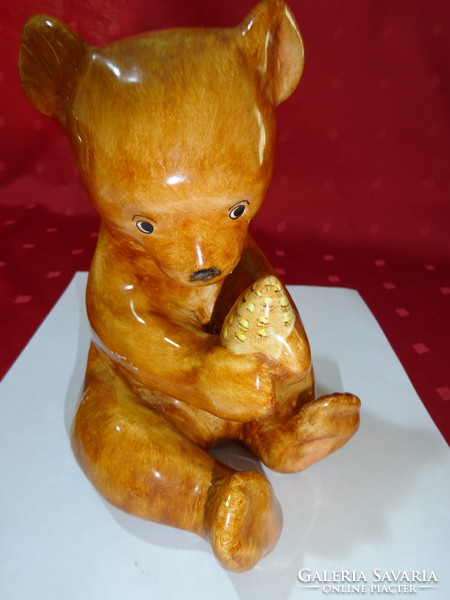 Bodrogkeresztúri kerámia, figurális szobor, ülő maci, magassága 26 cm. Vanneki! Jókai. 9