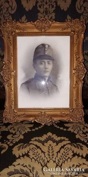 Soldier portrait photo from 1910 in a baroque blondel frame