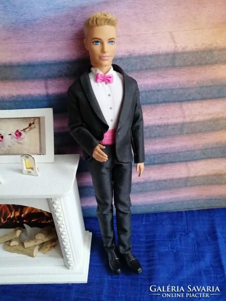 Barbie boy boy mattel 2012