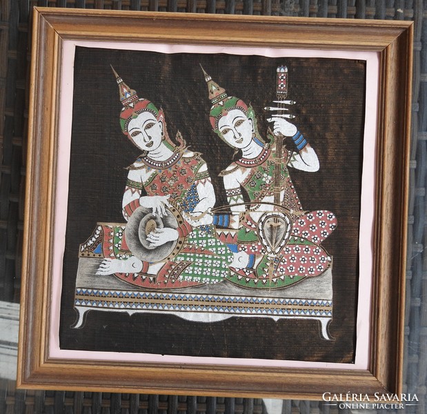 Régi festett keleti selyemkép : zenélő istenek