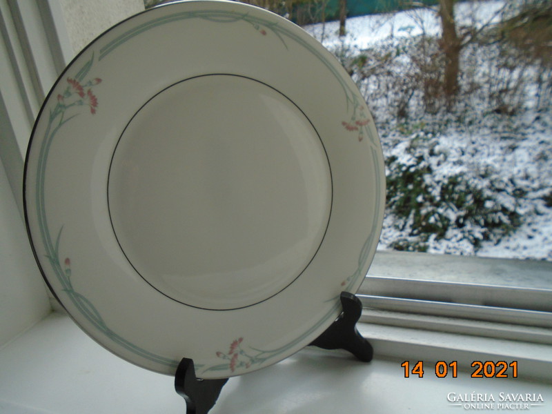 1982 Platinum with decorative stripes, carnation pattern bowl, royal doulton, 27.2 cm